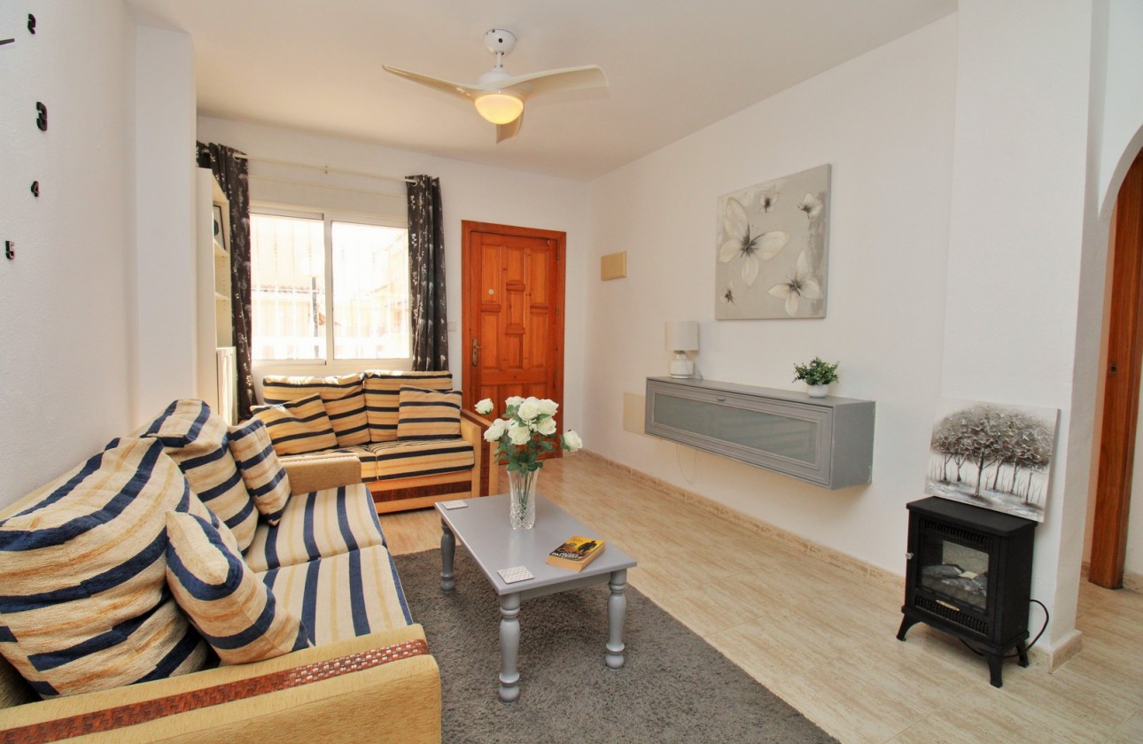 Resale - Apartment - Villamartin