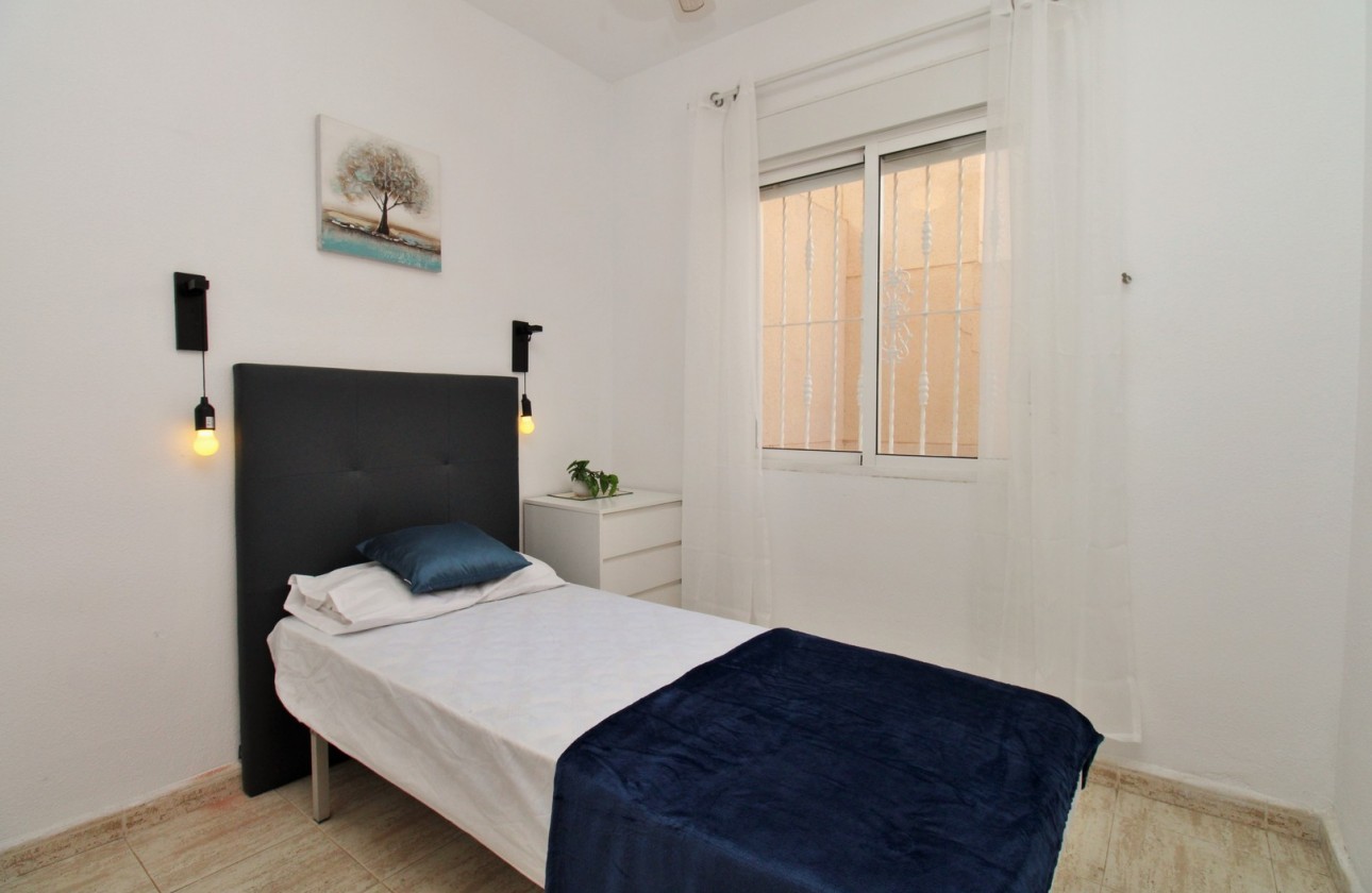 Resale - Apartment - Villamartin