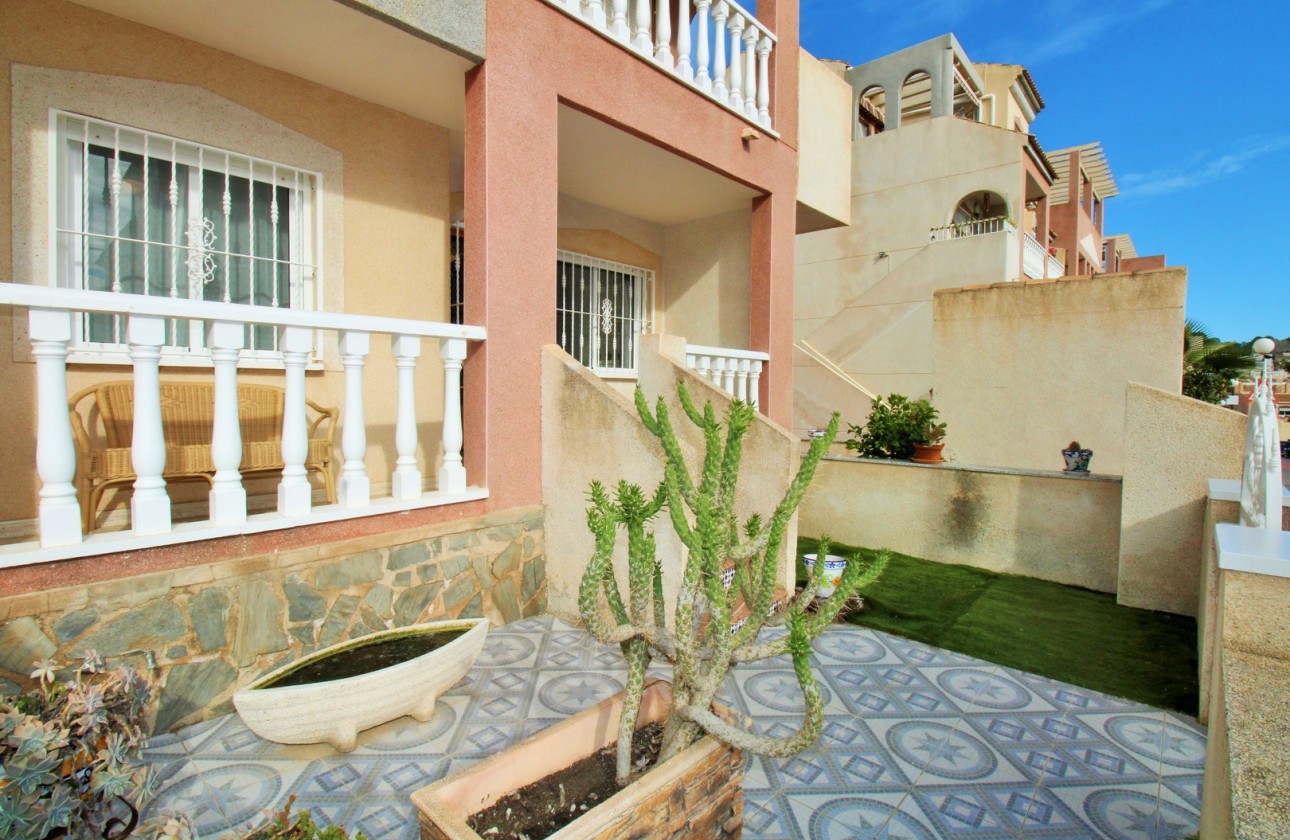 Resale - Apartment - Villamartin