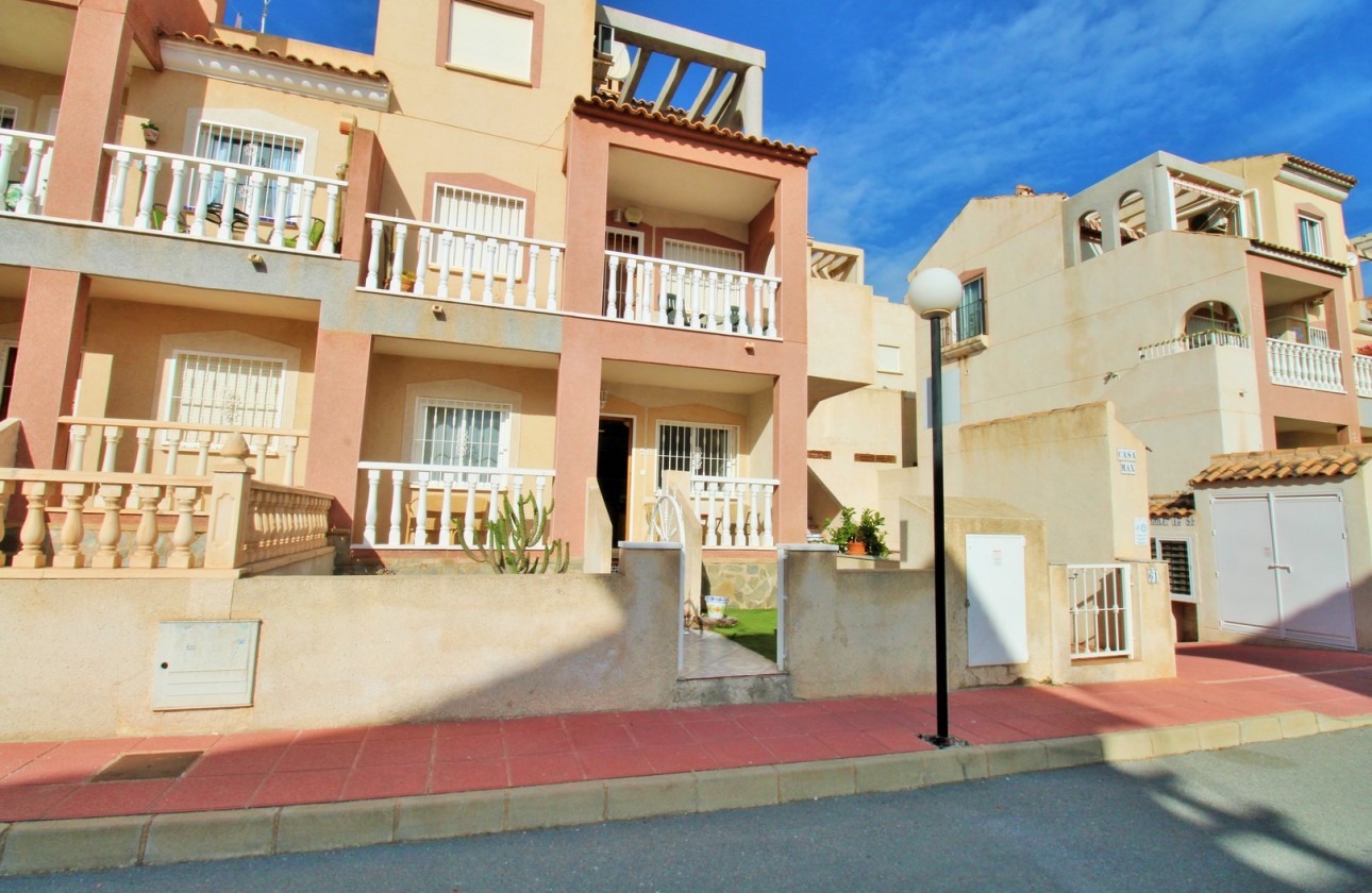 Resale - Apartment - Villamartin
