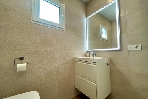 Resale - Apartment - San Miguel de Salinas - Las filipinas