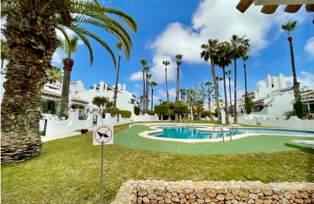 Resale - Apartment - Orihuela Costa - Villamartin Golf