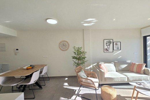 Återförsäljning - Apartment / Flat * - Orihuela Costa - Villamartín *