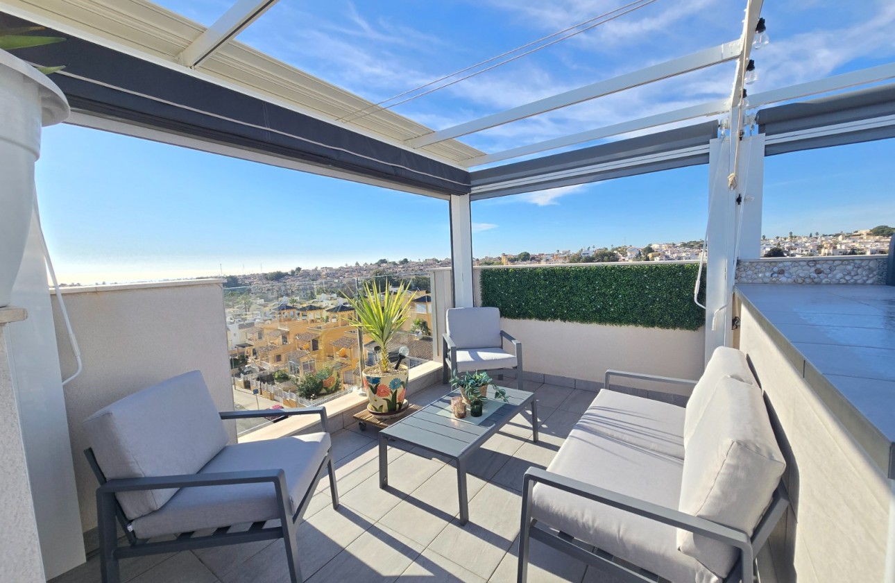 Återförsäljning - Apartment / Flat * - Orihuela Costa - Villamartín *