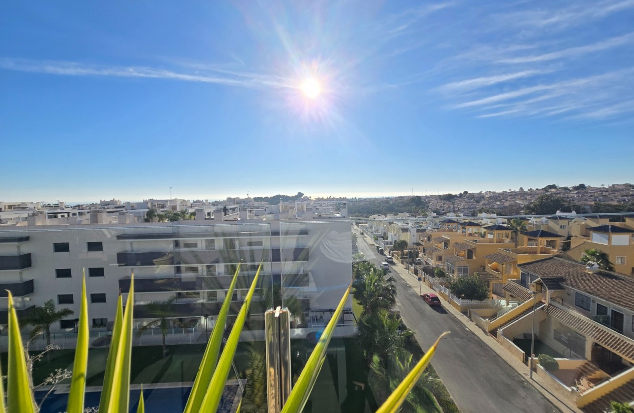 Återförsäljning - Apartment / Flat * - Orihuela Costa - Villamartín *