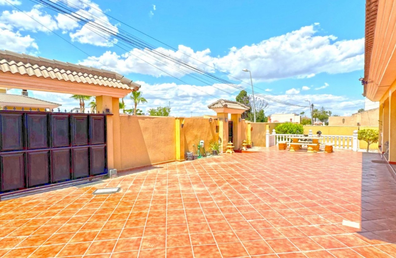 Återförsäljning - Detached Villa - Torrevieja - Los Balcones - Los Altos del Edén