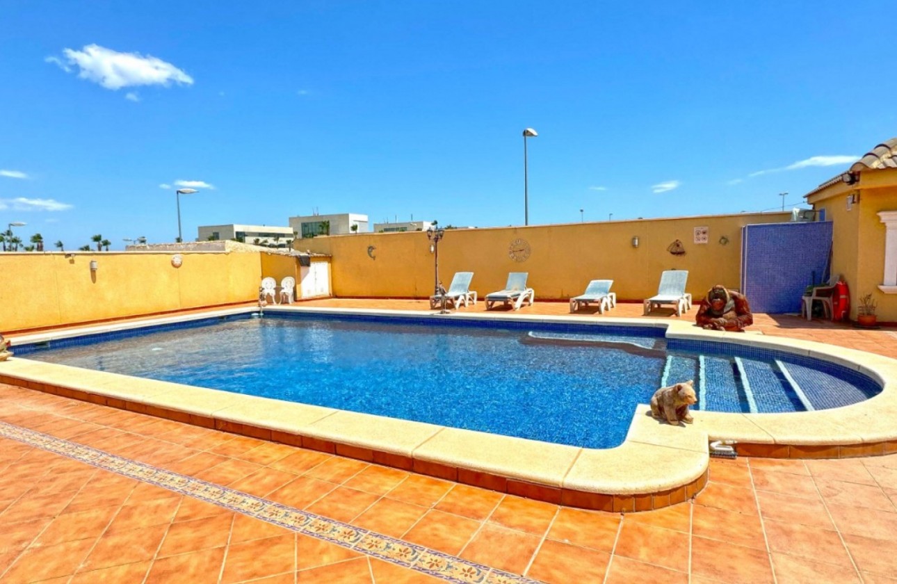 Återförsäljning - Detached Villa - Torrevieja - Los Balcones - Los Altos del Edén