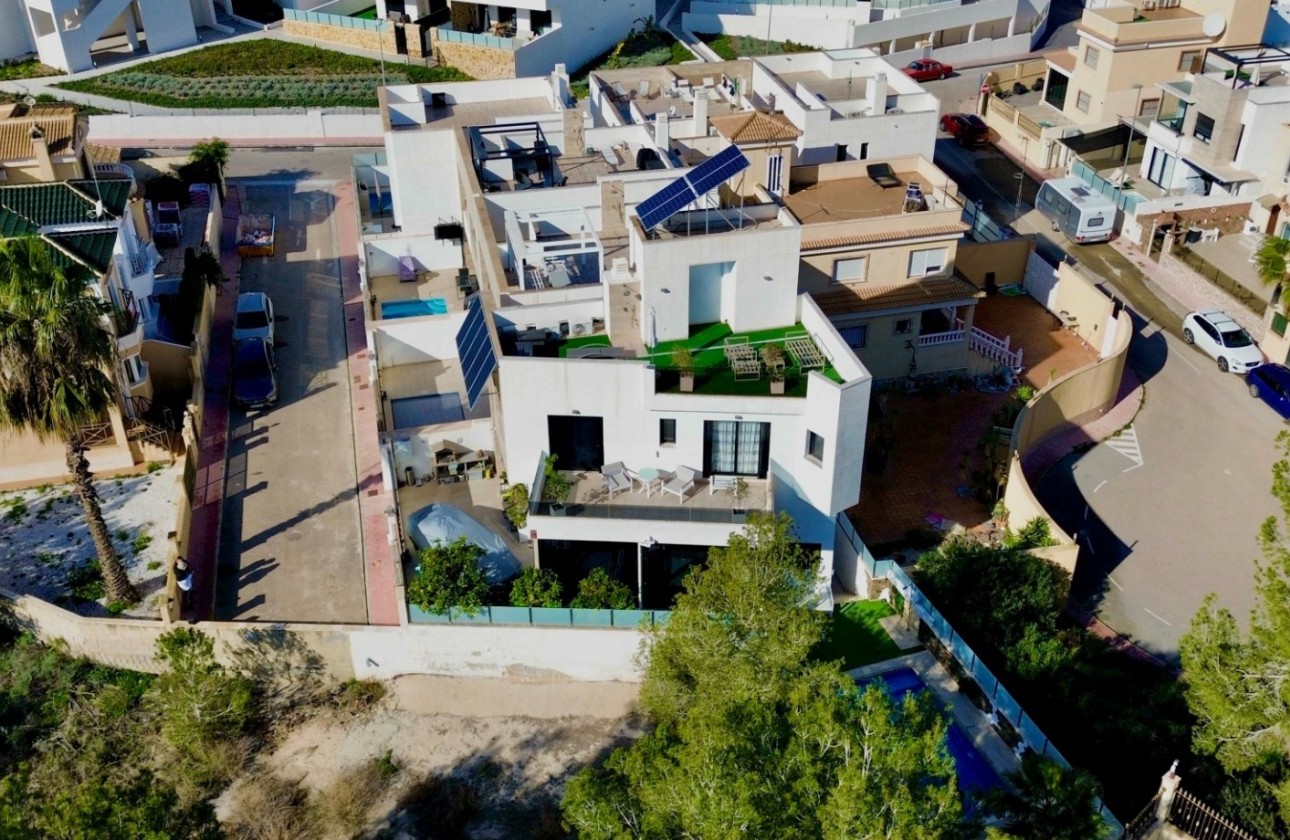 Återförsäljning - Detached Villa - Orihuela Costa - Villamartín