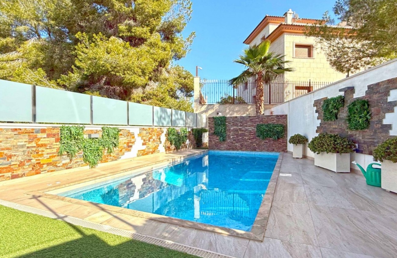 Återförsäljning - Detached Villa - Orihuela Costa - Villamartín