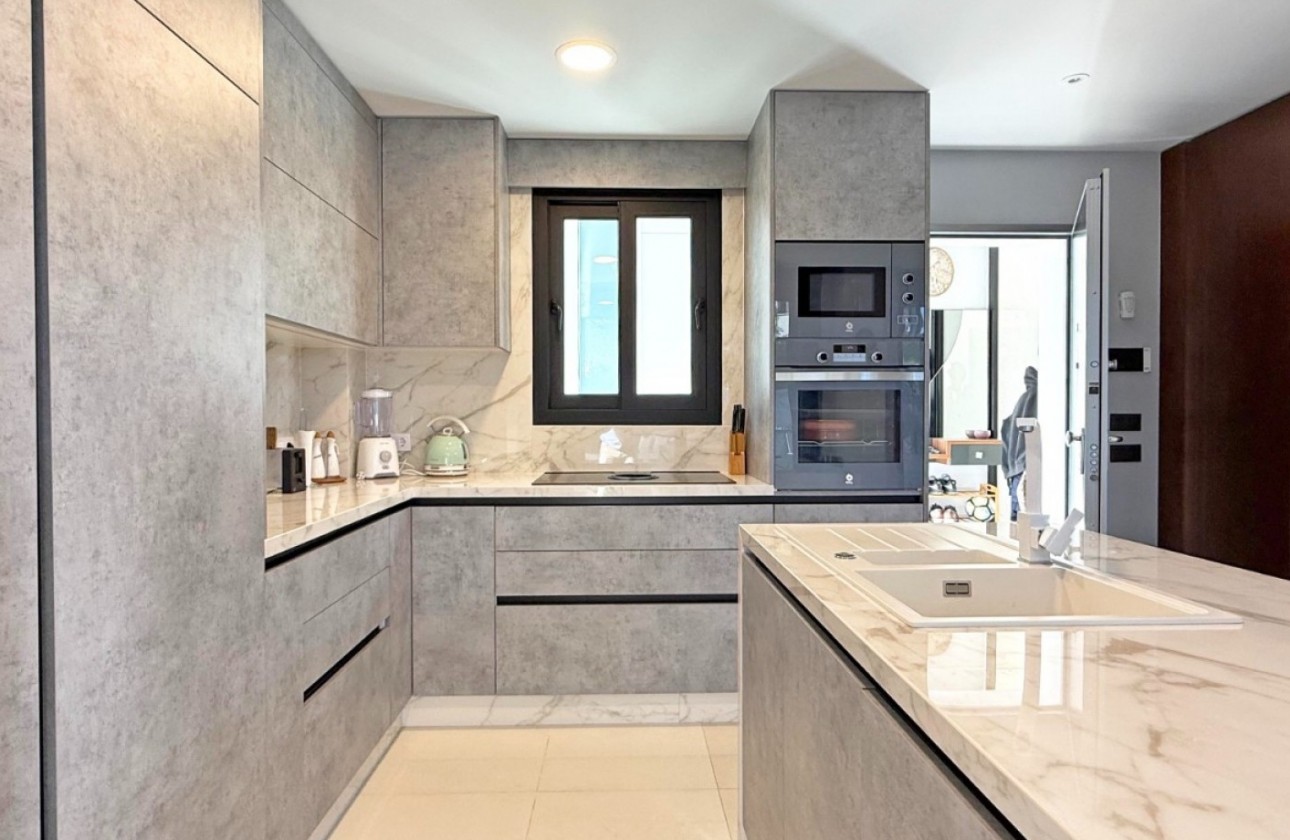 Återförsäljning - Detached Villa - Orihuela Costa - Villamartín