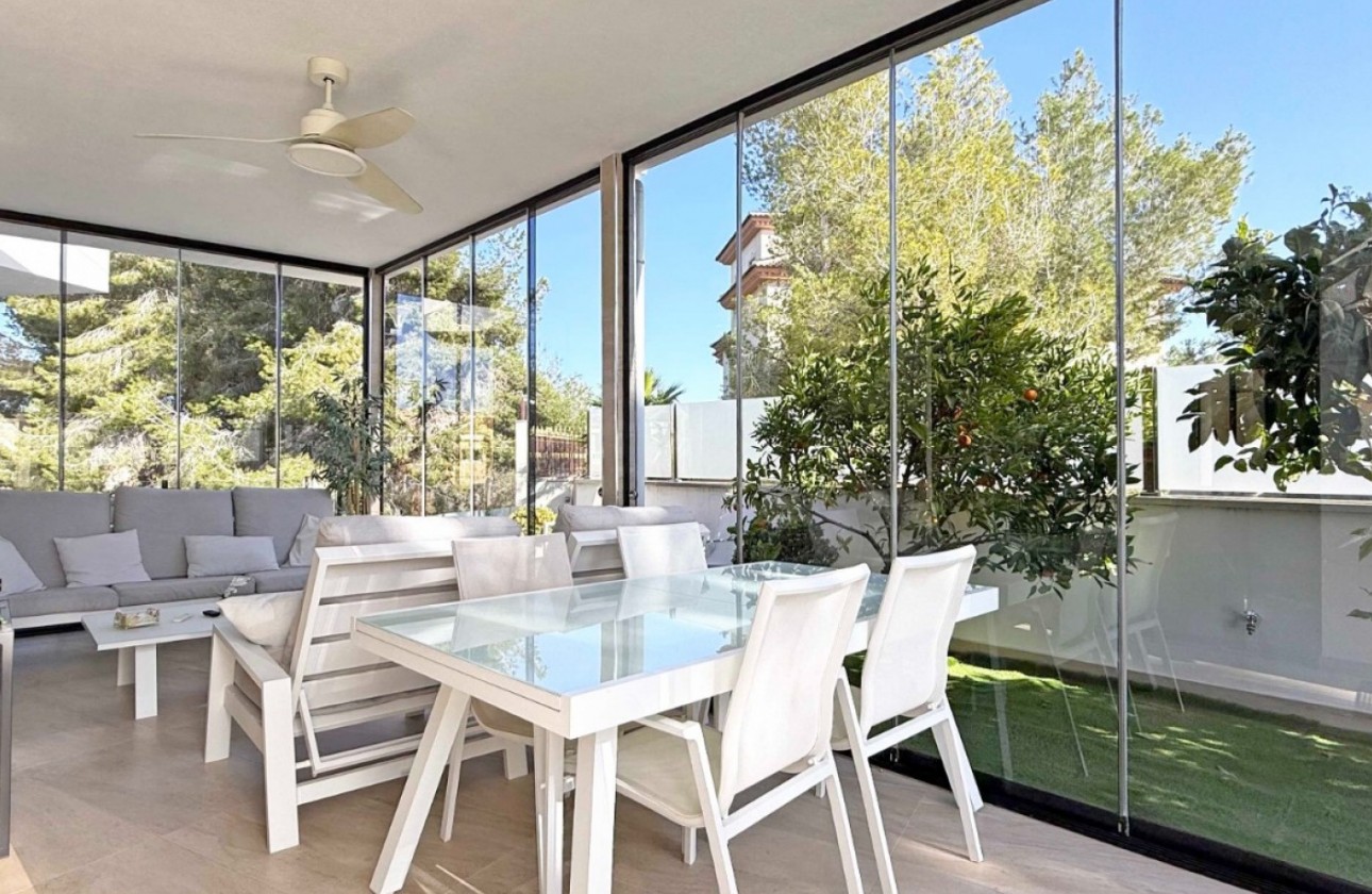 Återförsäljning - Detached Villa - Orihuela Costa - Villamartín