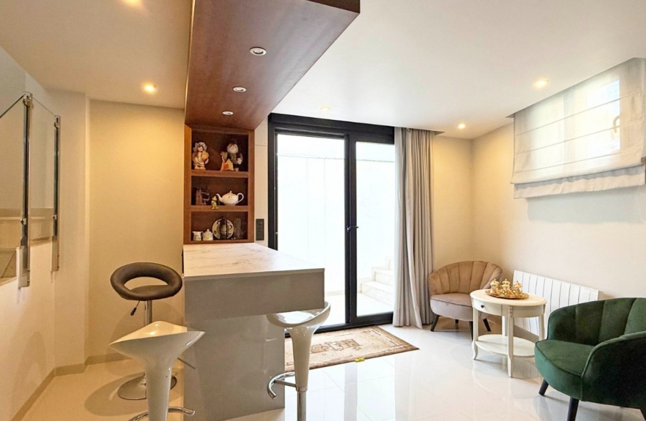 Återförsäljning - Detached Villa - Orihuela Costa - Villamartín