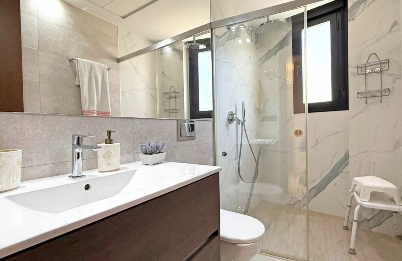 Återförsäljning - Detached Villa - Orihuela Costa - Villamartín