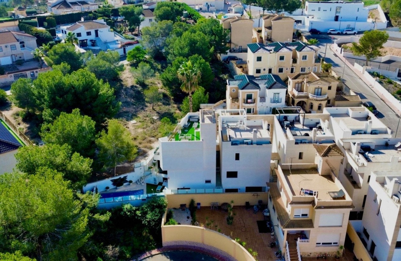 Återförsäljning - Detached Villa - Orihuela Costa - Villamartín