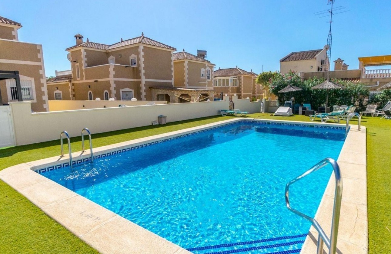 Återförsäljning - Detached Villa - Orihuela Costa - Villamartín