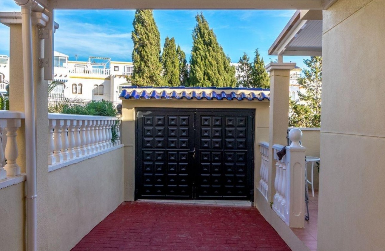 Återförsäljning - Detached Villa - Orihuela Costa - Villamartín