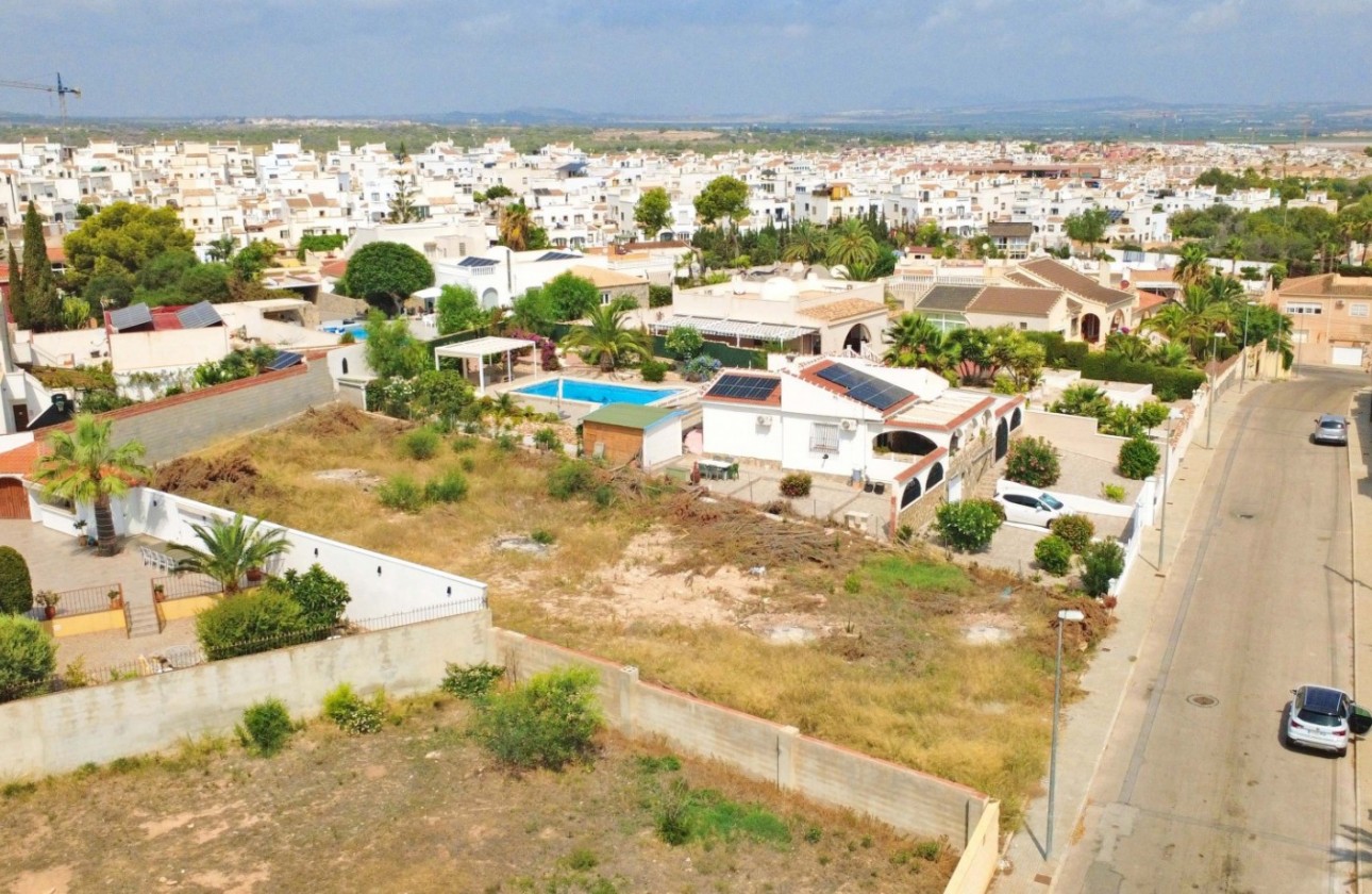 Återförsäljning - Plot / Land - Torrevieja - Los Balcones - Los Altos del Edén