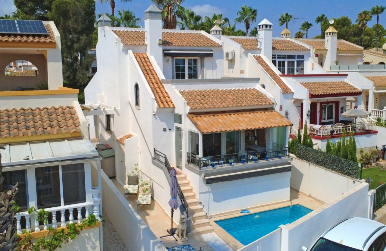 Återförsäljning - Detached Villa - Orihuela Costa - Villamartín