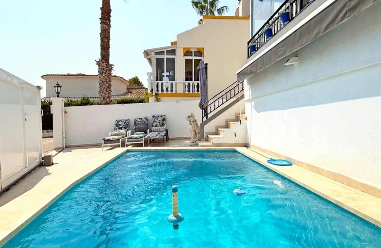 Återförsäljning - Detached Villa - Orihuela Costa - Villamartín