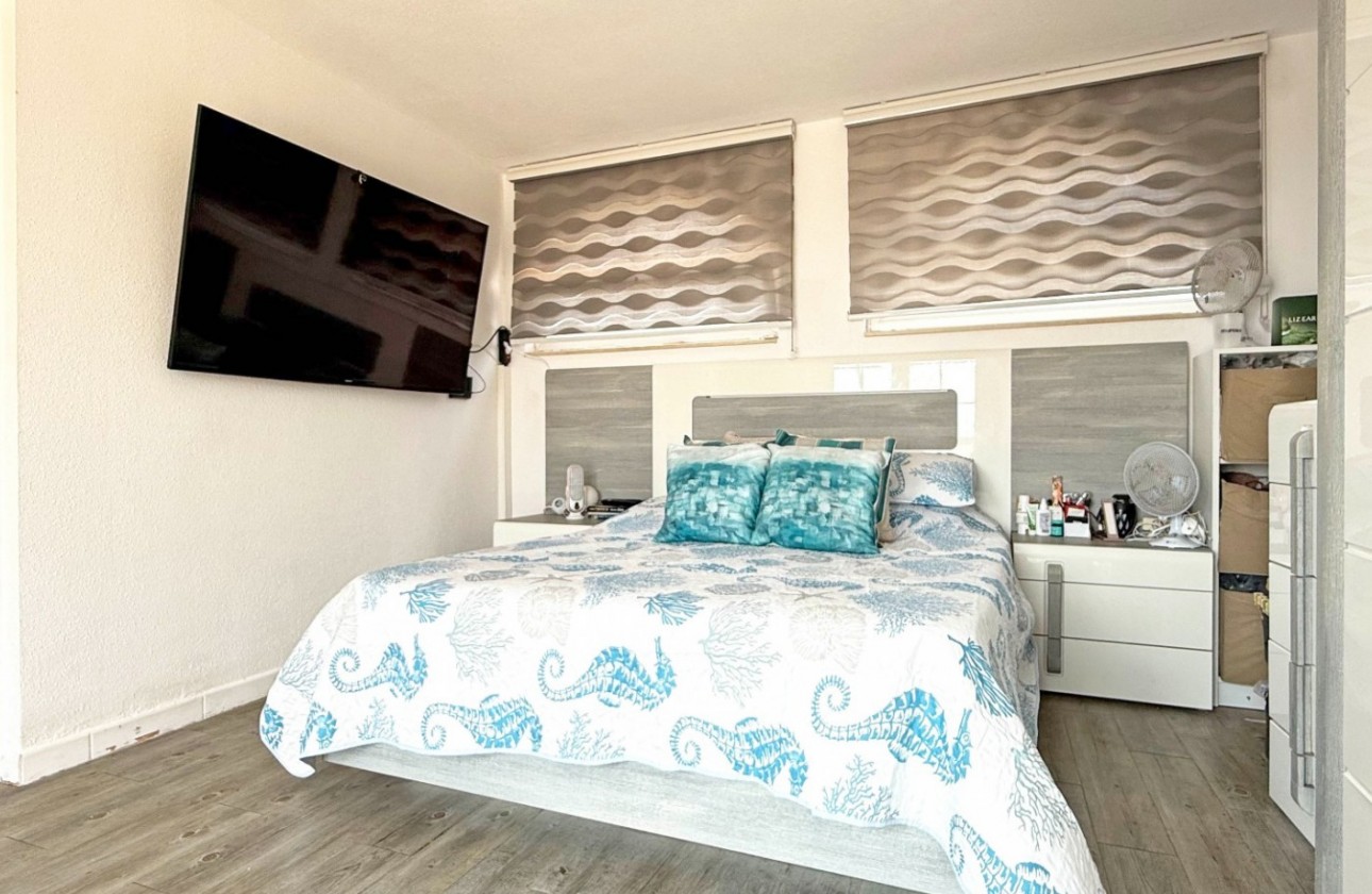 Återförsäljning - Detached Villa - Orihuela Costa - Villamartín