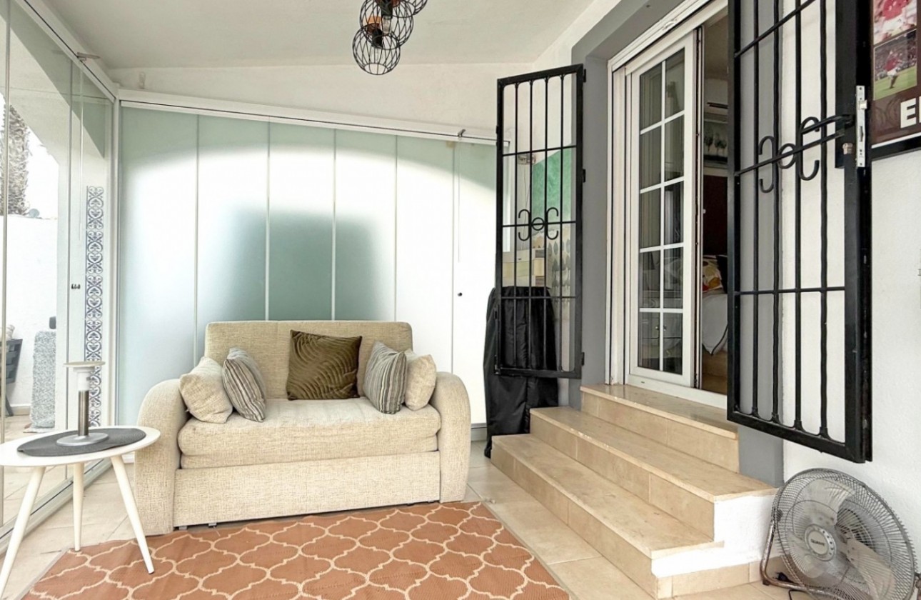 Återförsäljning - Detached Villa - Orihuela Costa - Villamartín