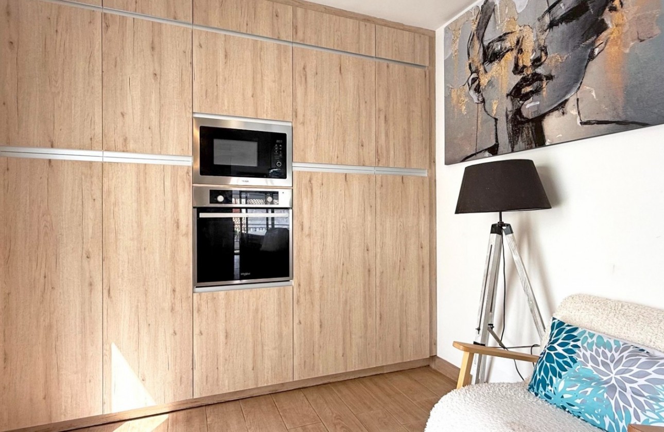 Återförsäljning - Detached Villa - Orihuela Costa - Villamartín