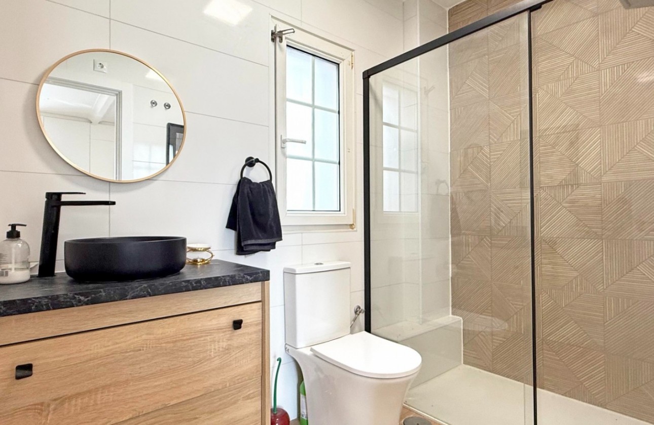 Återförsäljning - Detached Villa - Orihuela Costa - Villamartín