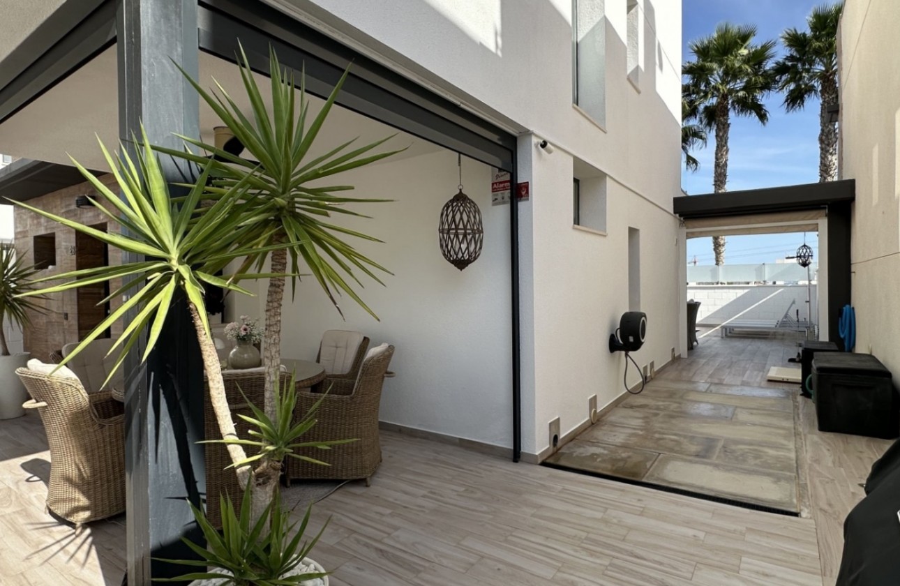 Återförsäljning - Detached Villa - Orihuela Costa - Lomas de Cabo Roig