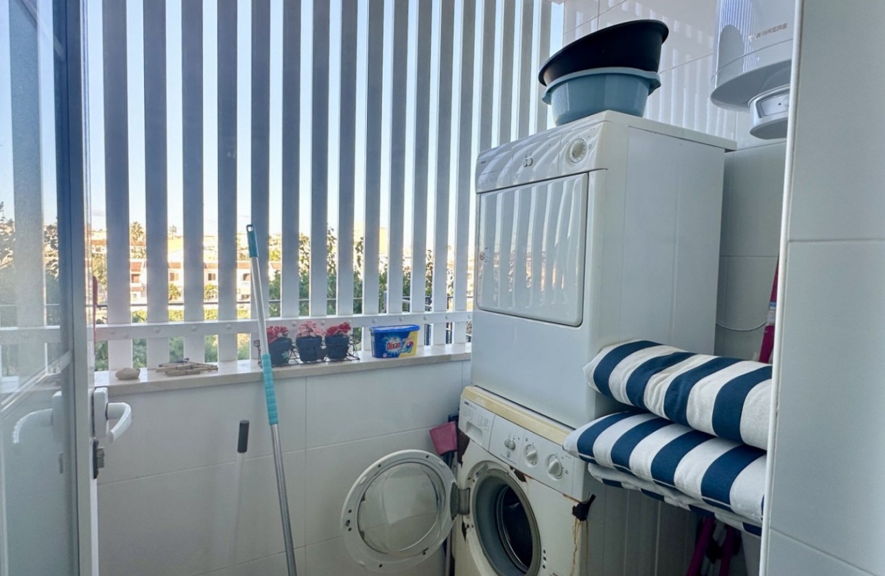 Återförsäljning -  - Mil Palmeras