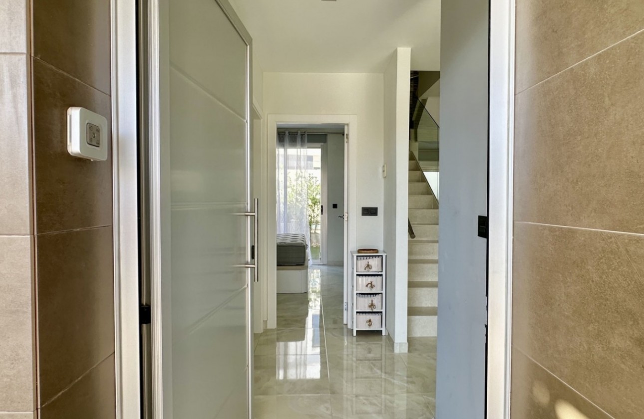 Återförsäljning - Detached Villa - Orihuela Costa - Lomas de Cabo Roig