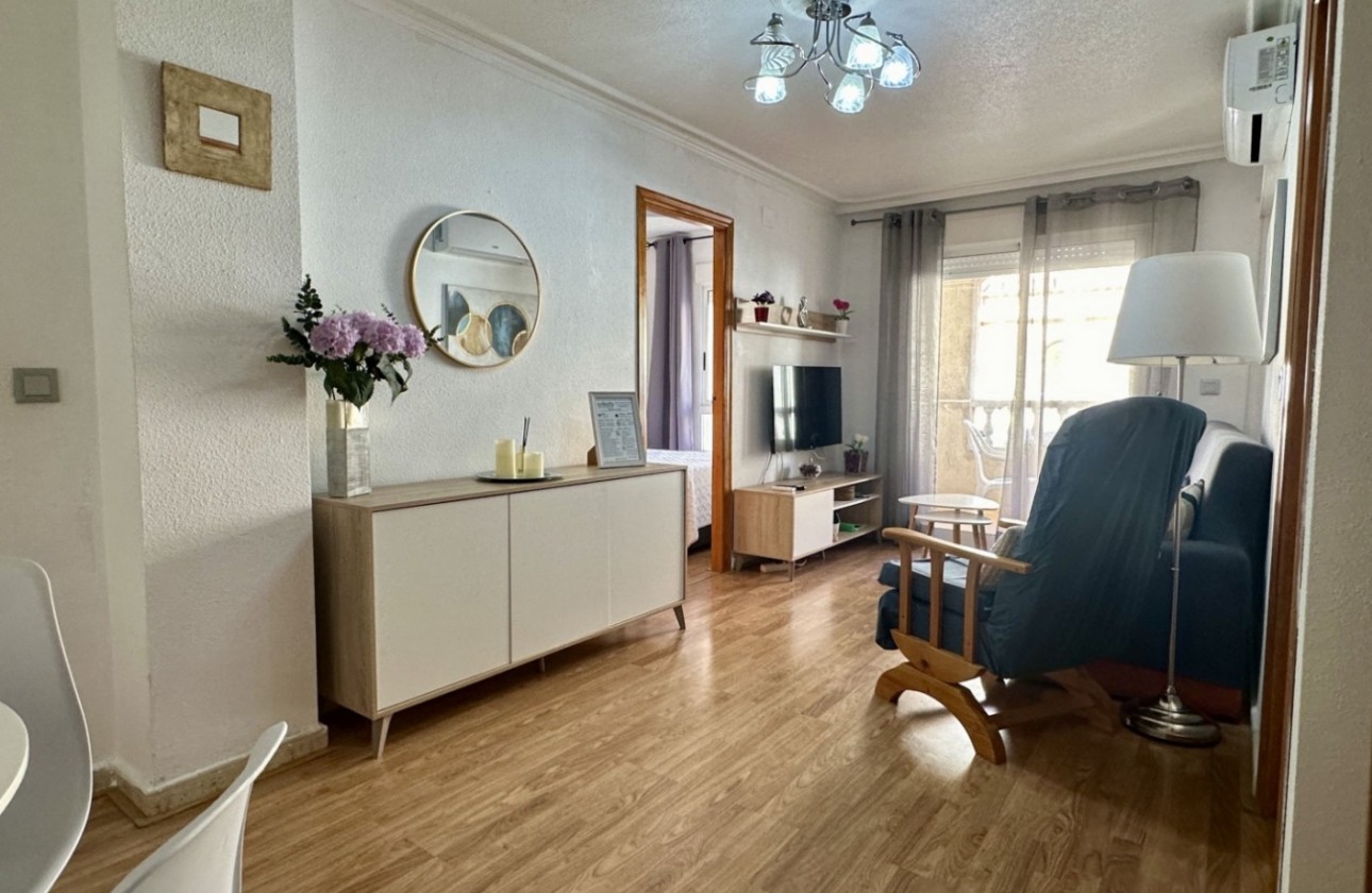 Resale - Apartment - Torrevieja