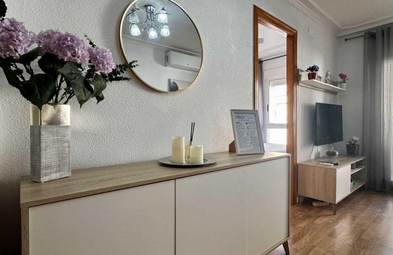 Resale - Apartment - Torrevieja