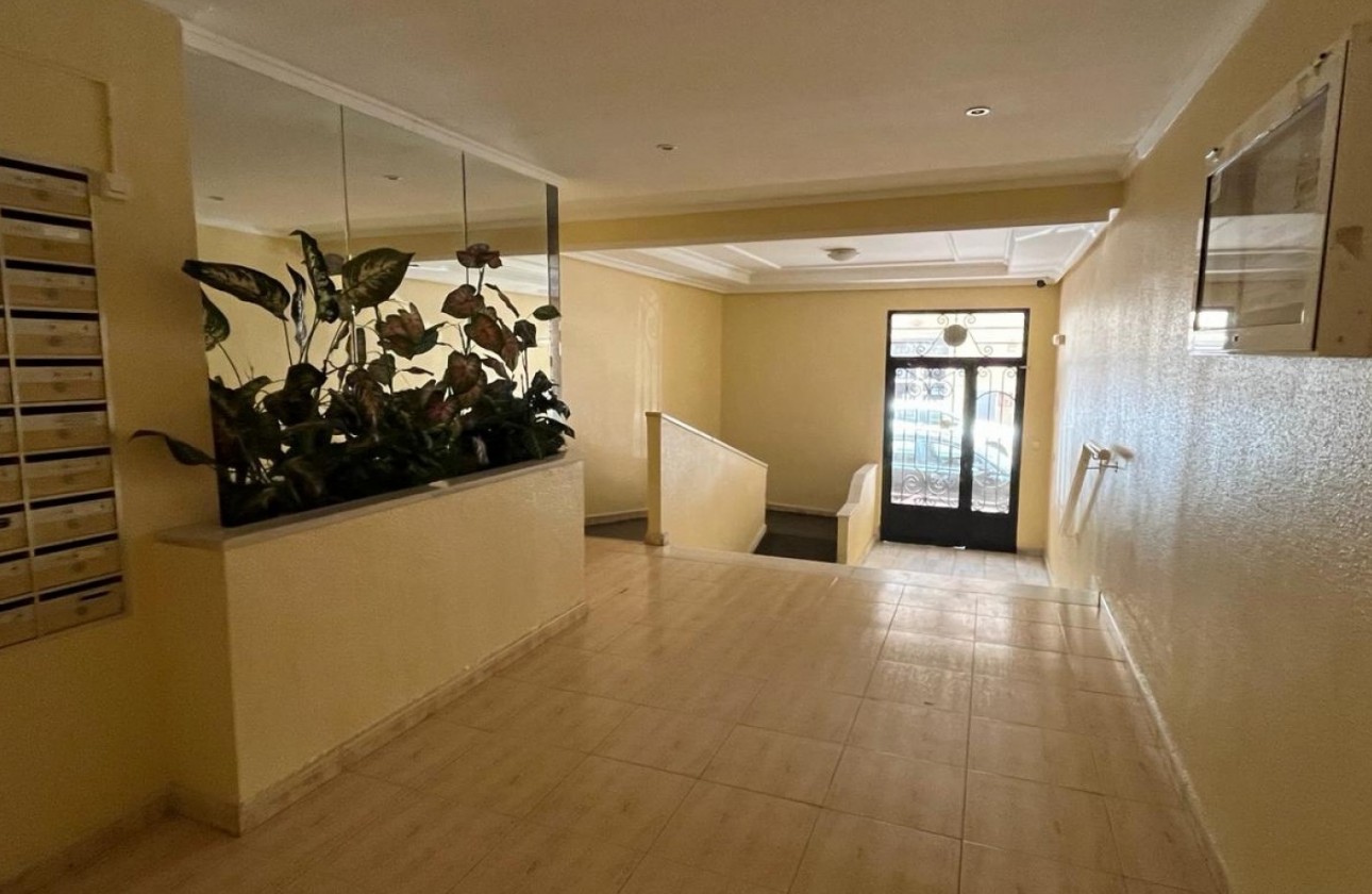 Resale - Apartment - Torrevieja