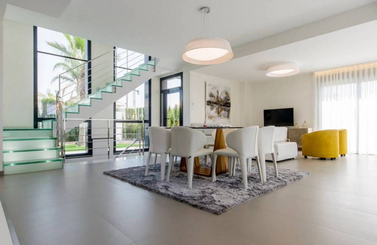 Resale - Villa - Campoamor