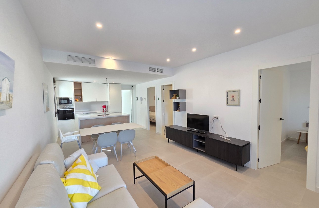 Återförsäljning - Apartment / Flat * - Pilar de la Horadada *