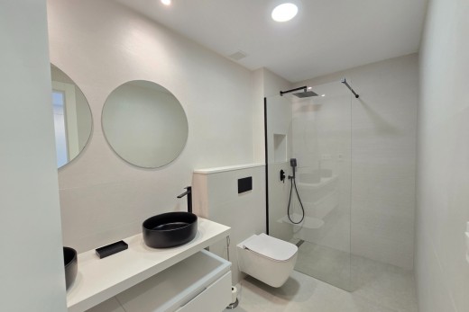 Återförsäljning - Apartment / Flat * - Pilar de la Horadada *