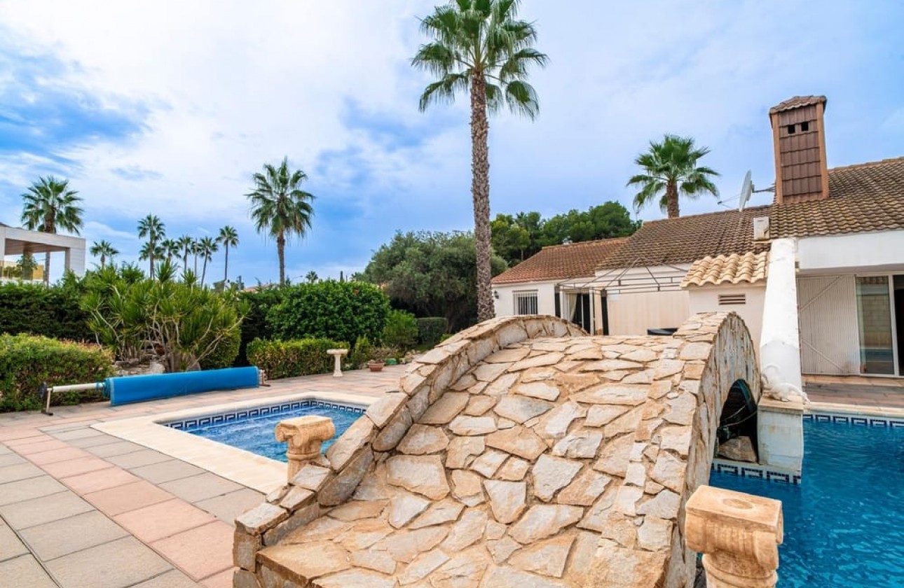 Reventa - Chalet - Orihuela Costa - Villamartin