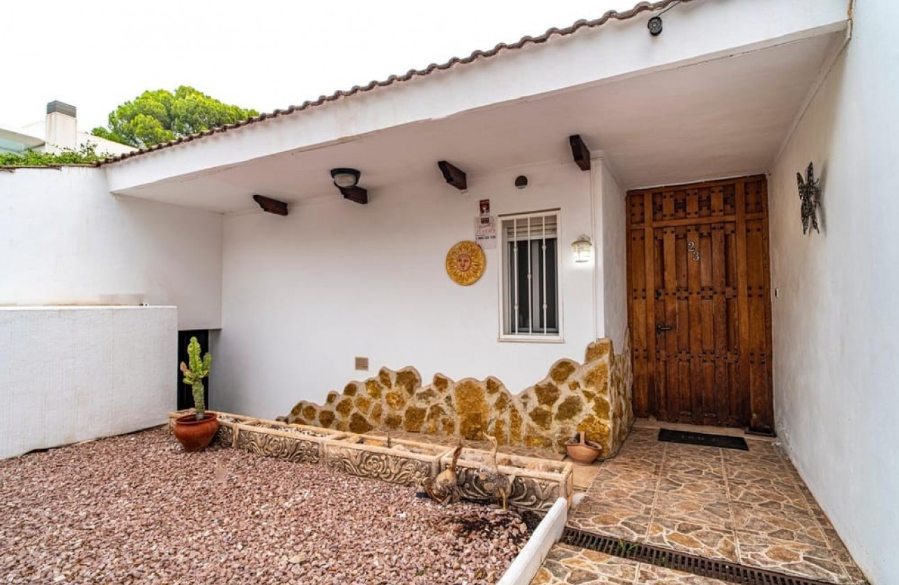 Reventa - Chalet - Orihuela Costa - Villamartin