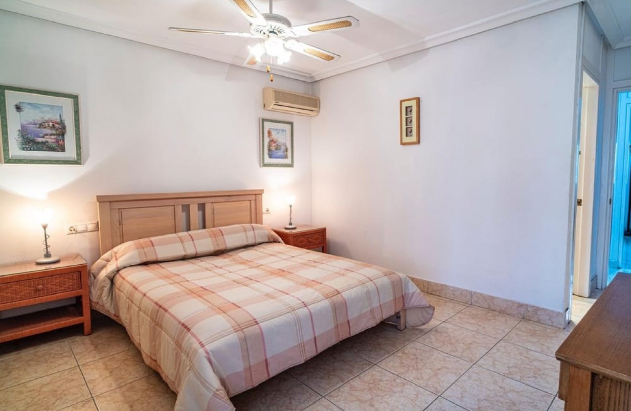 Reventa - Chalet - Orihuela Costa - Villamartin