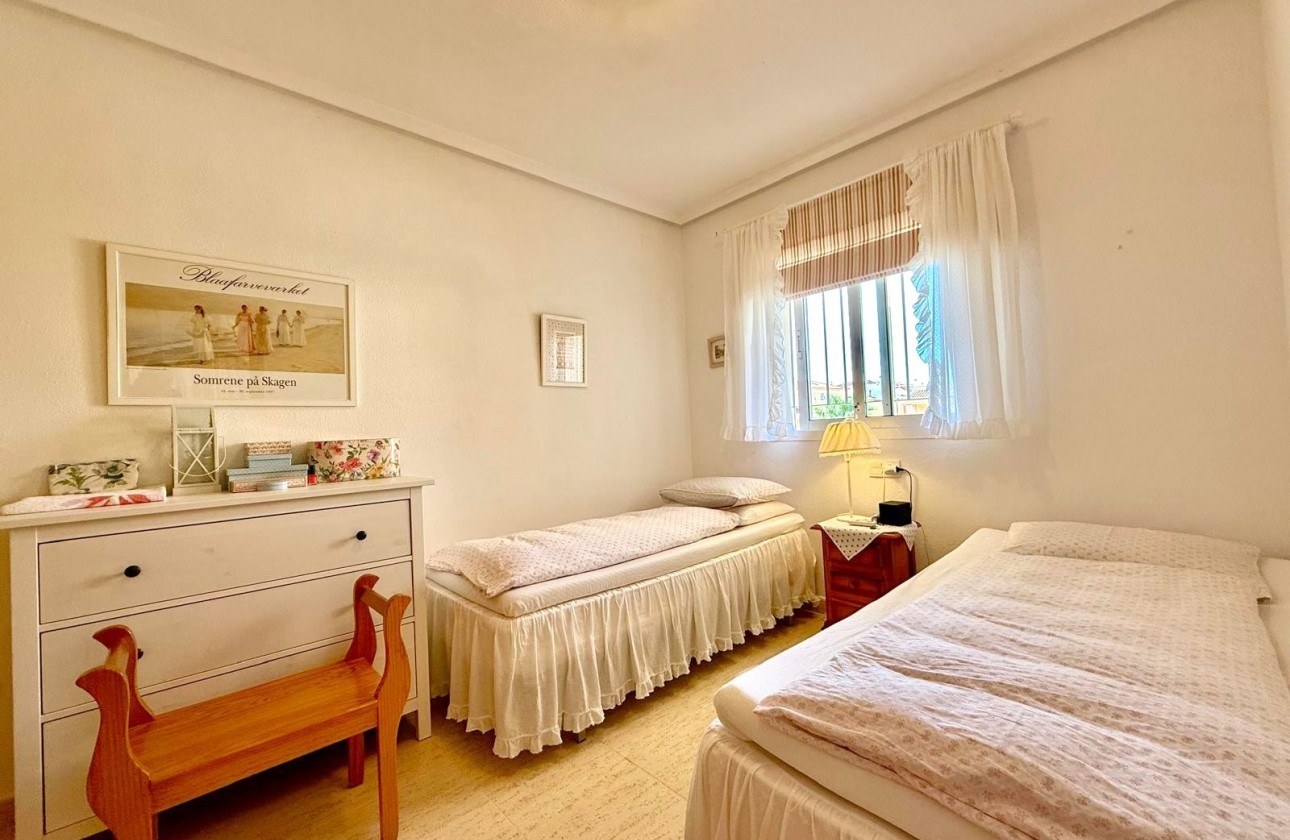 Resale - Apartment - Orihuela Costa - Playa Flamenca