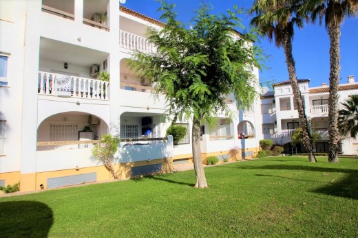 Resale - Apartment - Villamartin