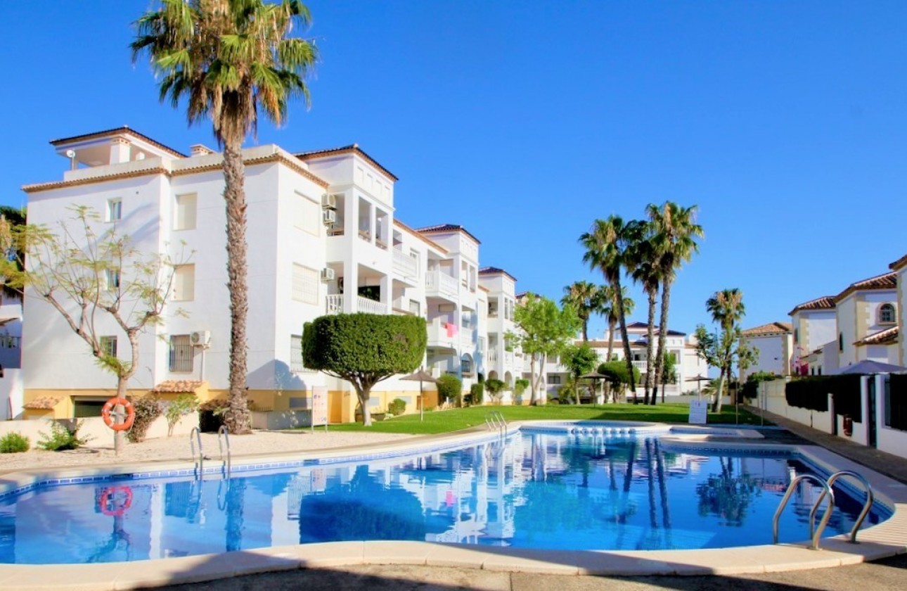 Resale - Apartment - Villamartin