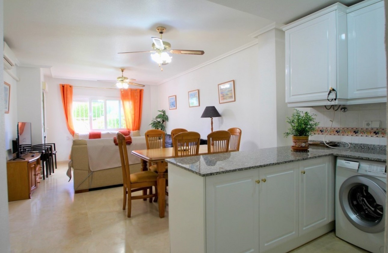Resale - Apartment - Villamartin