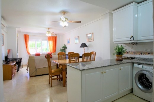 Resale - Apartment - Villamartin