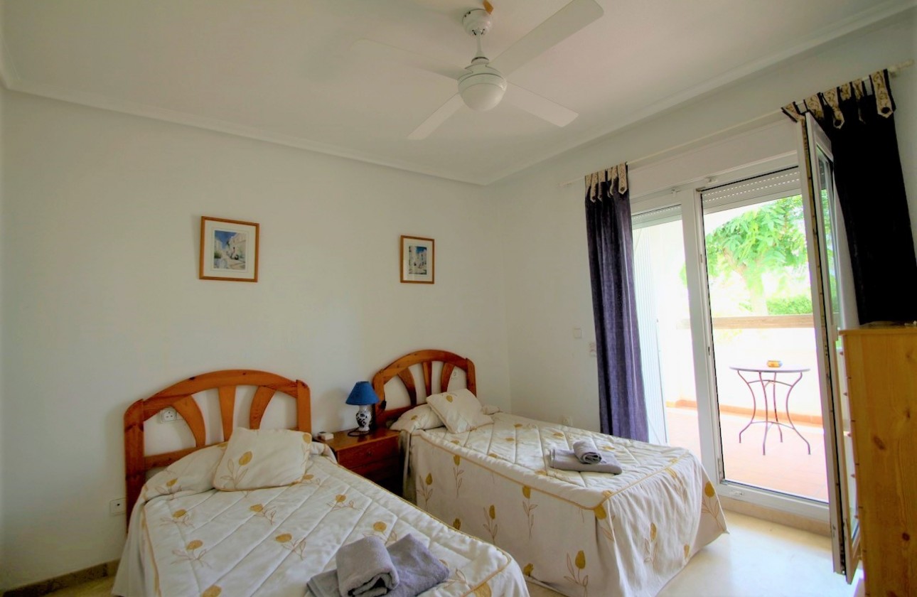 Resale - Apartment - Villamartin