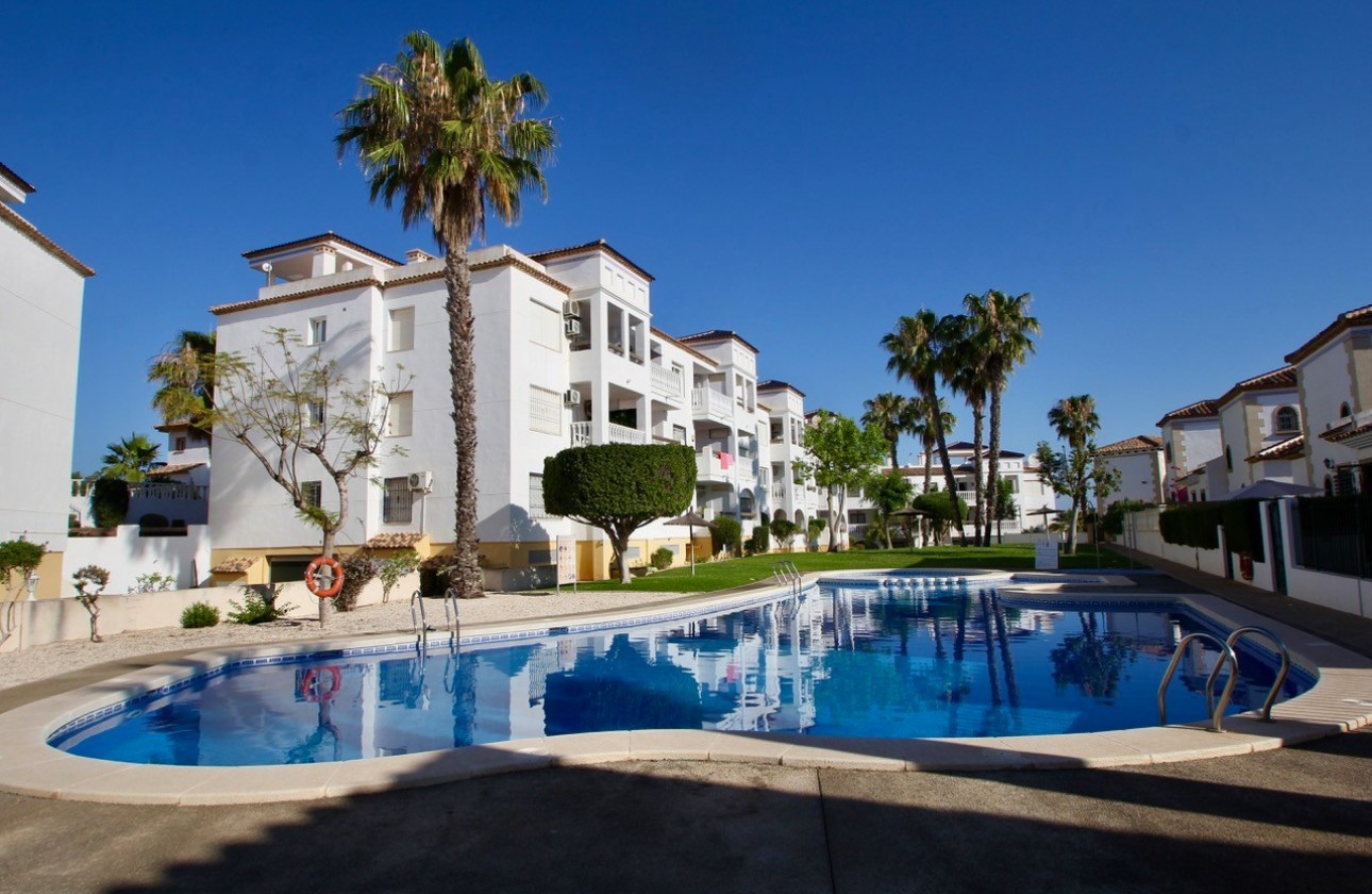 Resale - Apartment - Villamartin