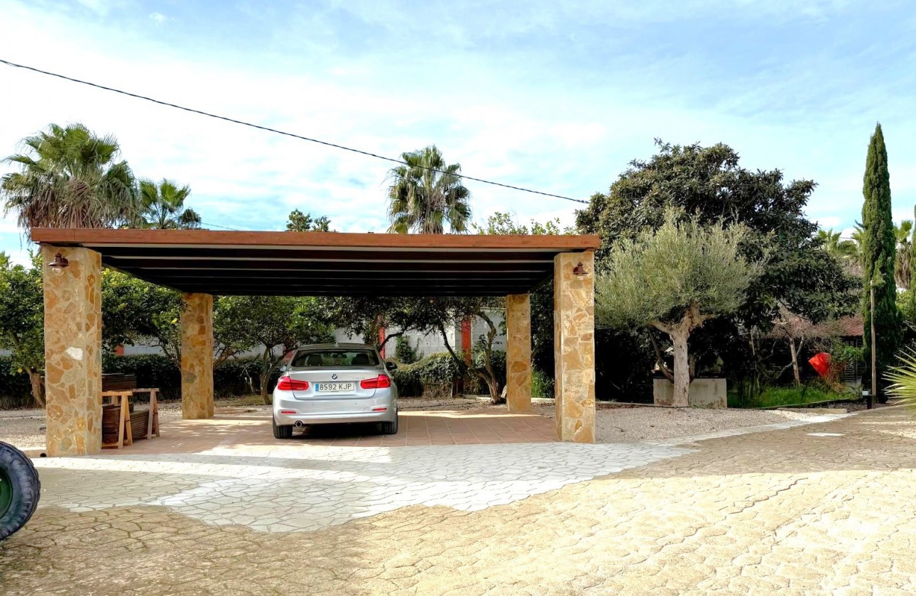 Resale - Villa - San Miguel De Salinas