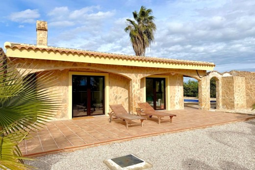 Resale - Villa - San Miguel De Salinas