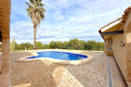 Resale - Villa - San Miguel De Salinas