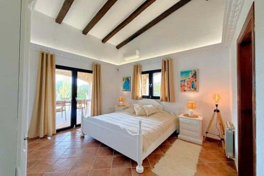 Resale - Villa - San Miguel De Salinas